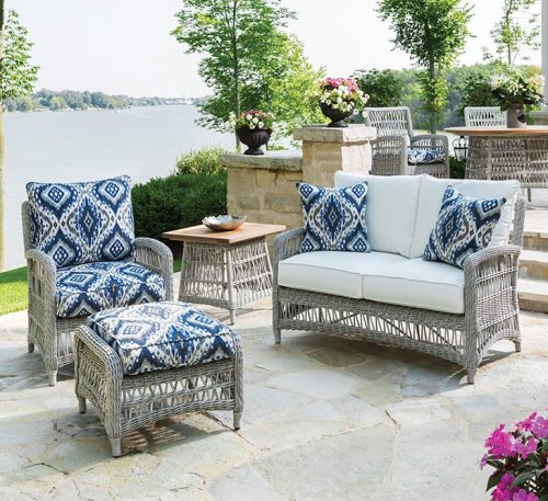 choosing outdoor seating, selecting outdoor furniture