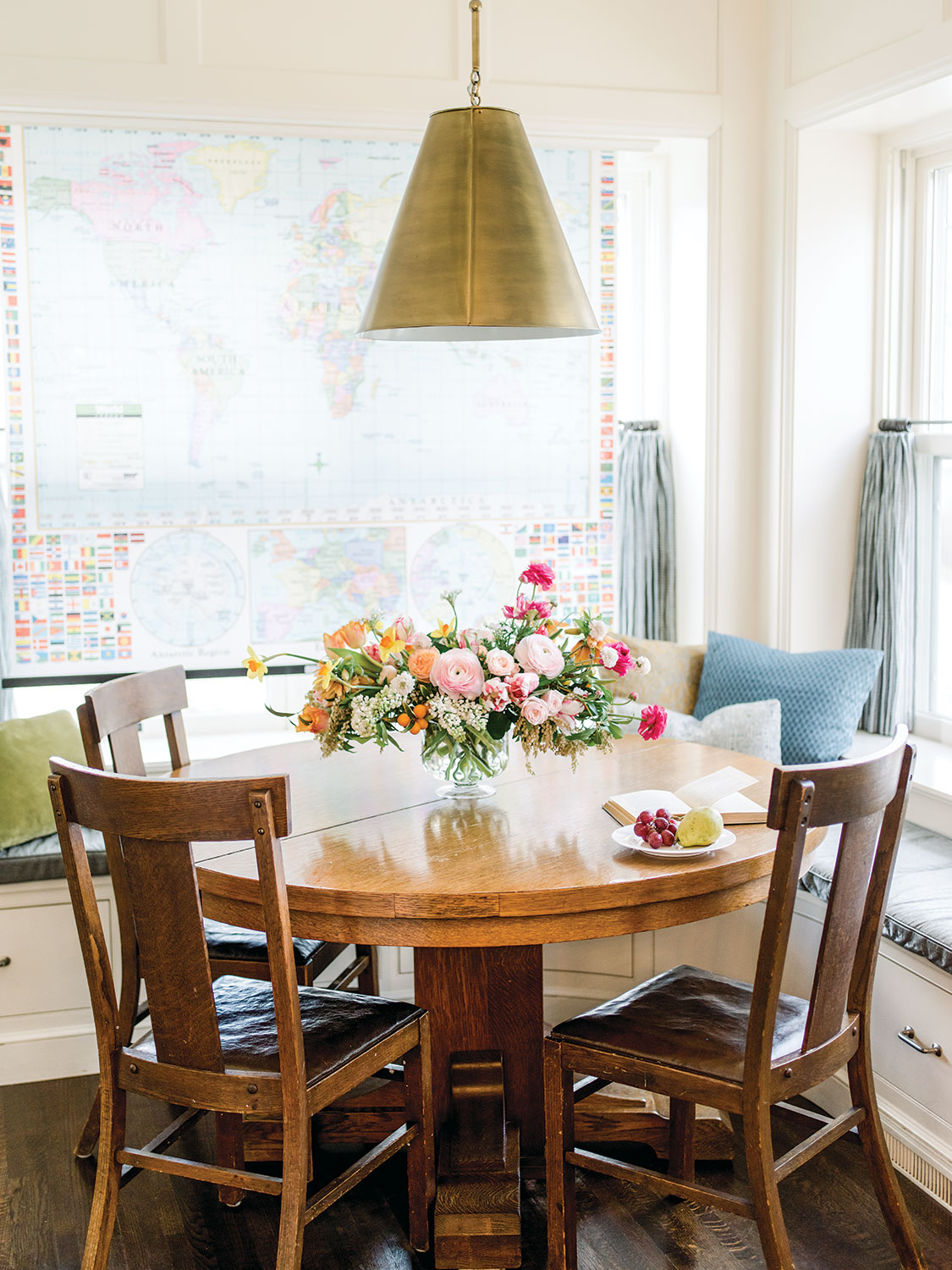 breakfast room, interior design by Alecia Stevens