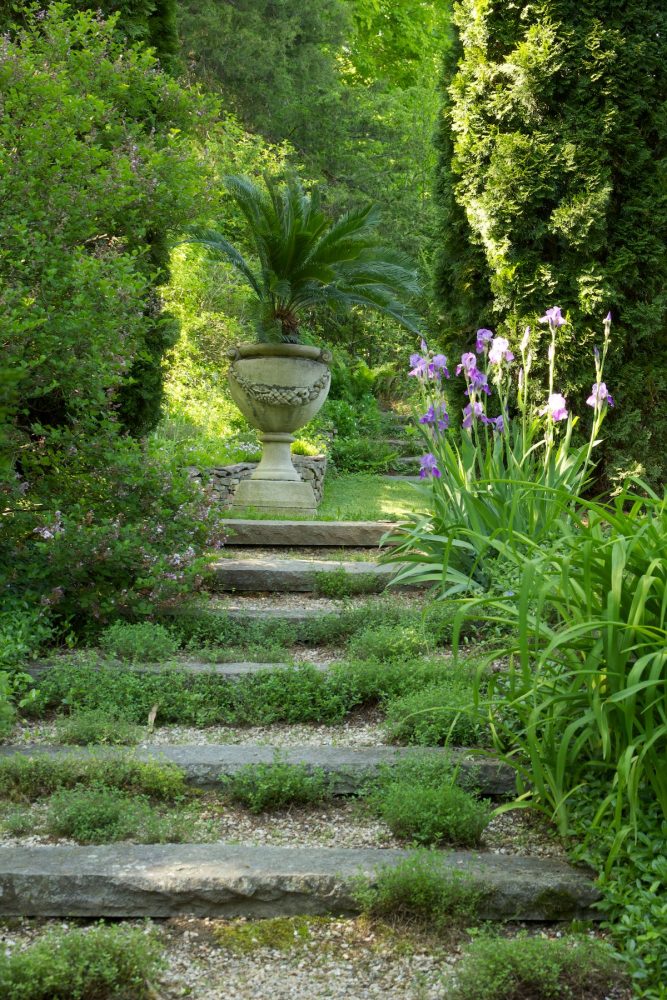 bunny williams garden, woodland garden steps