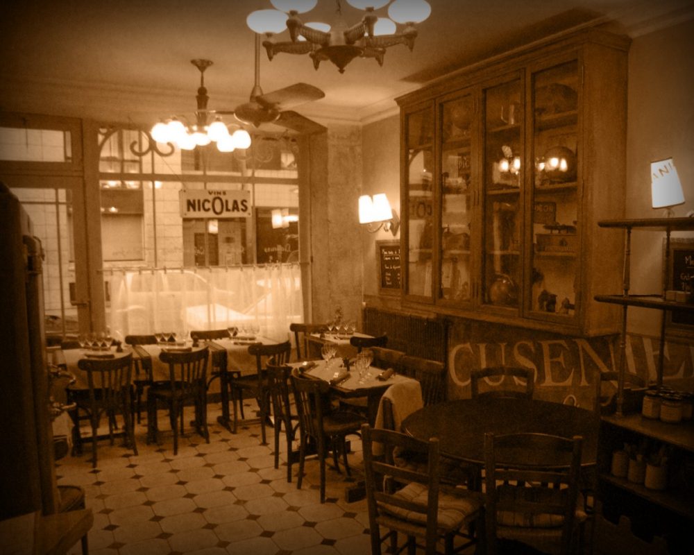 Paris restaurants: interior Le CasseNoix
