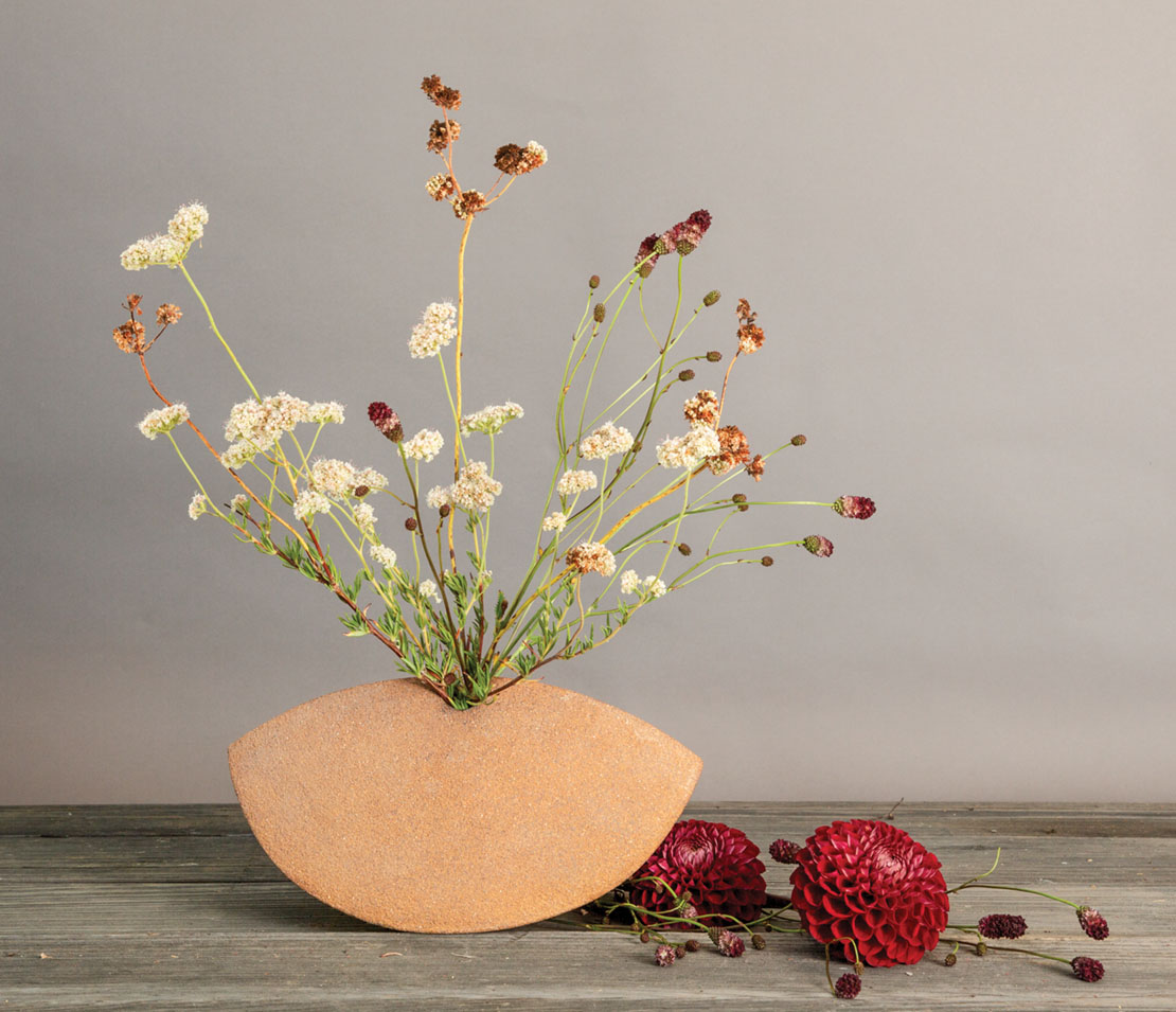 floral design by Holly Vesecky of Hollyflora,Ceramics vase by Josh Beckman of FBP Works