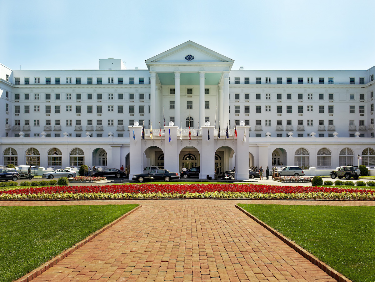 Front view of the Greenbrier resort.